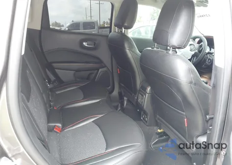 2021 Jeep Compass Trailhawk 4X4 from USA, damaged, VIN 3C4NJDDB6MT561074